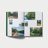 Aufgeschlagene Innenseiten von Take Me to the Lakes, Bicycle Edition BERLIN