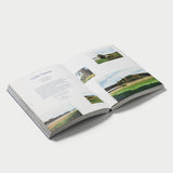 Aufgeschlagenes Buch in schräger Ansicht von Take Me to the Lakes, Edition MÜNCHEN