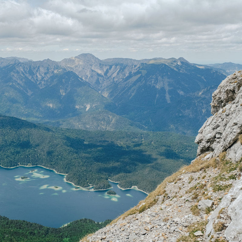Well Outside – To the Peaks: Dein nachhaltiger Wanderguide