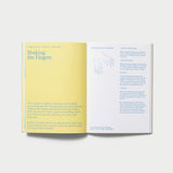 Aufgeschlagene Innenseiten von The Gentle Confidence Journal